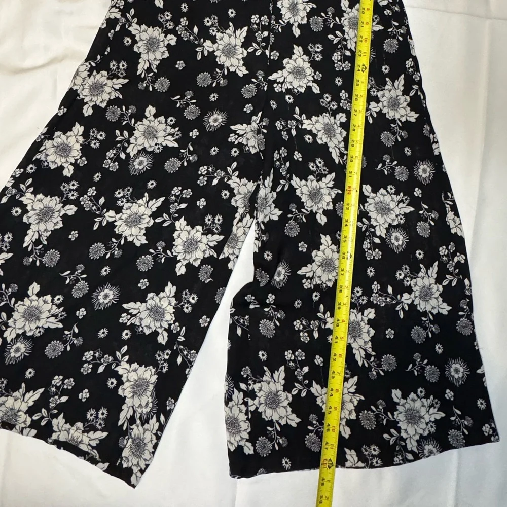 Luxology Black and White Floral Jumpsuit Size 8